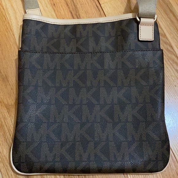 Michael Kors Crossbody Bag - Picture 2 of 5
